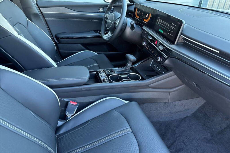 2026 Kia K5