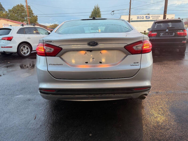 2013 Ford Fusion SE