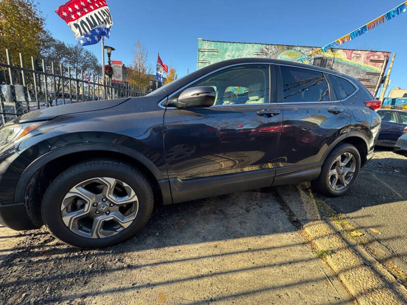 2017 Honda CR-V for sale at JOANKA AUTO SALES in Newark NJ
