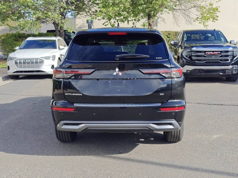 2025 Mitsubishi Outlander SE