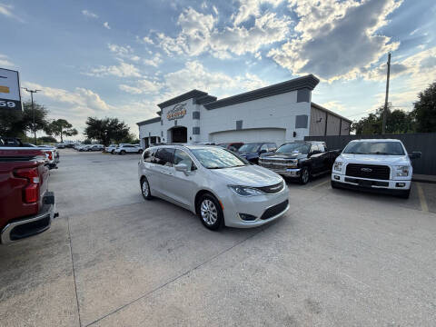 2017 Chrysler Pacifica Touring-L