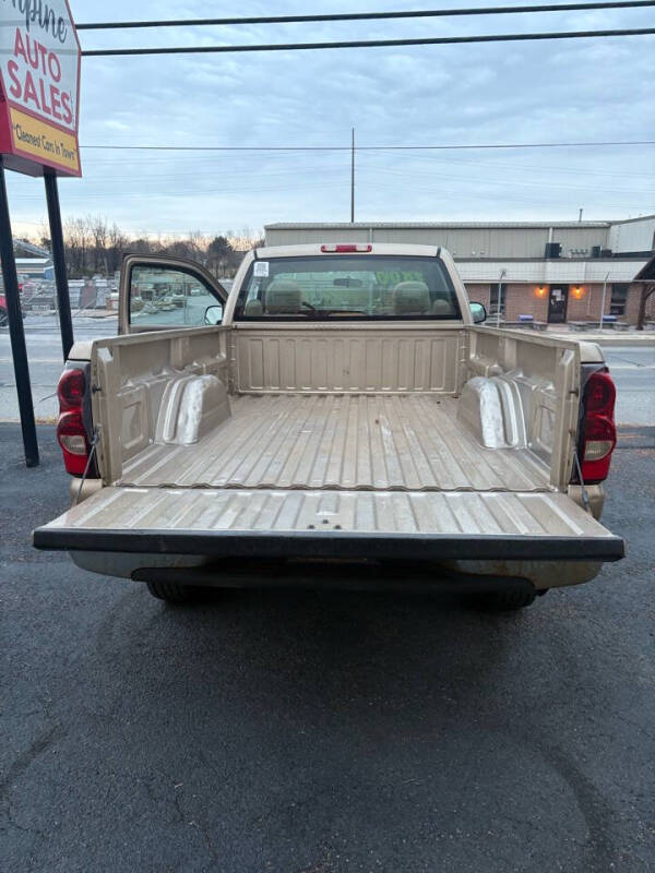 2006 Chevrolet Silverado 2500HD Work photo 8