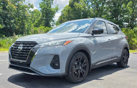 2022 Nissan Kicks SR