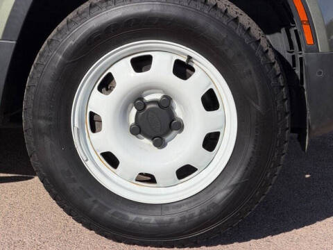 2022 Land Rover Defender 90 Standard