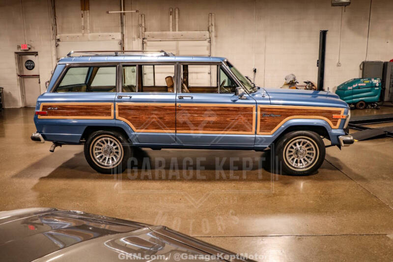 1987 Jeep Grand Wagoneer