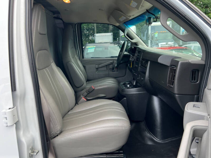 2021 Chevrolet Express 2500