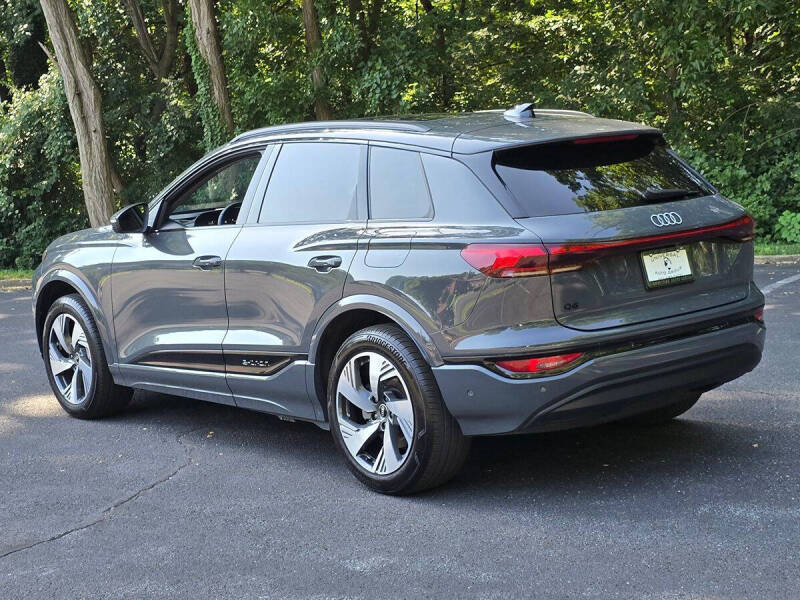 2025 Audi Q6 e-tron quattro Premium Plus