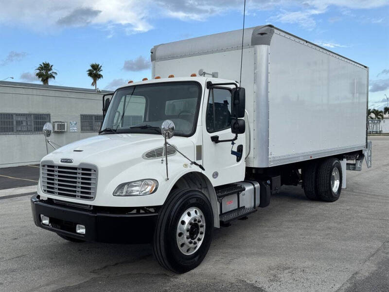 2019 Freightliner M2 106