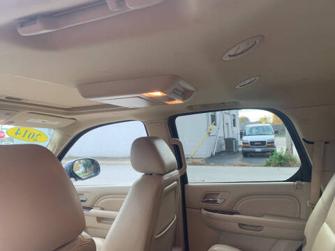 2014 Cadillac Escalade Luxury