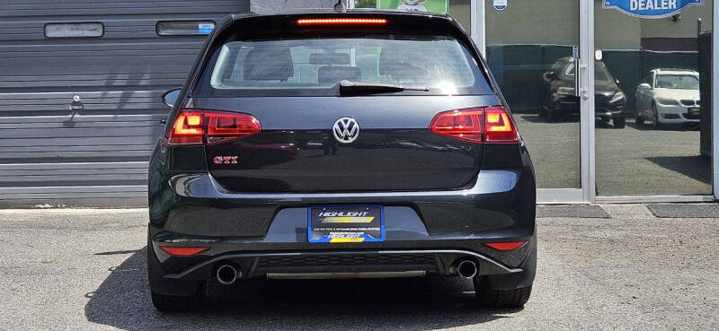2016 Volkswagen Golf GTI SE