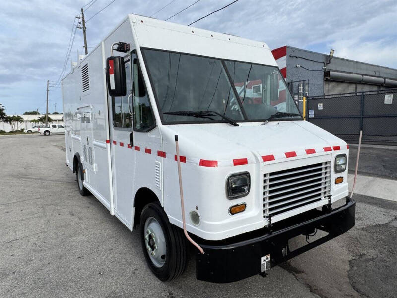 2016 Freightliner MT45 Chassis