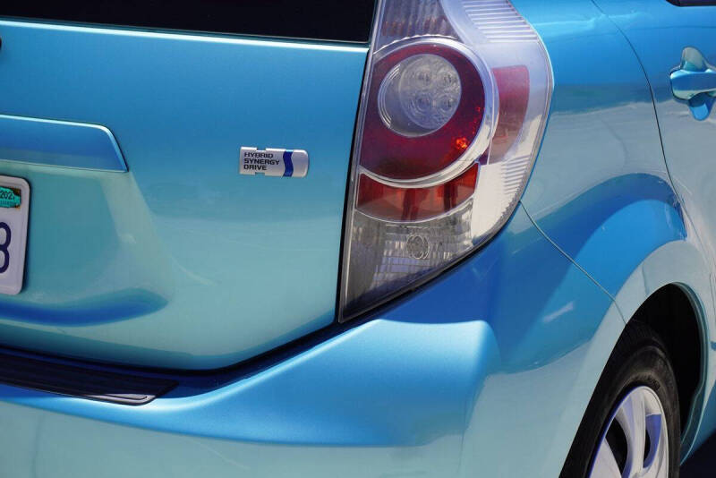 2013 Toyota Prius c Two