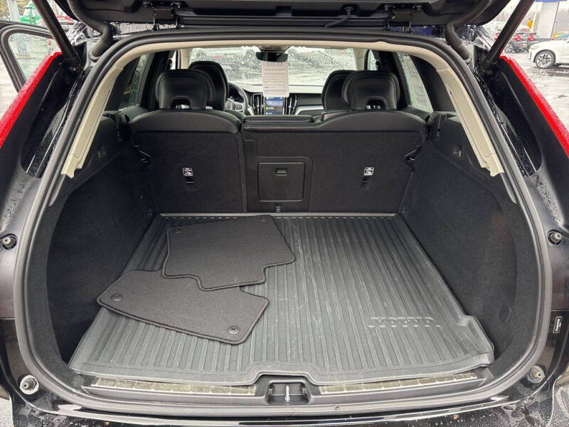 2023 Volvo XC60 B5 Core
