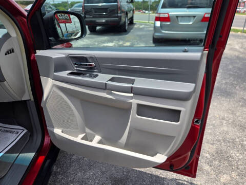 2009 Chrysler Town and Country LX