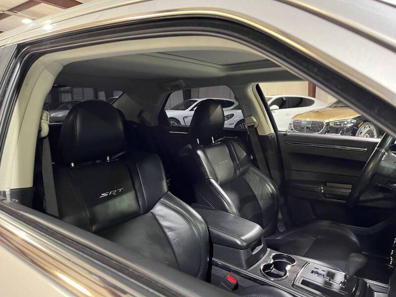 2009 Chrysler 300 SRT-8