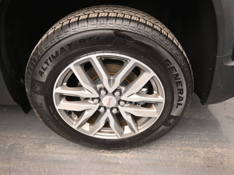 2017 GMC Acadia SLE-2