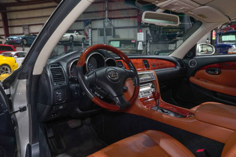 2004 Lexus SC 430