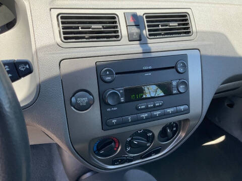2005 Ford Focus ZXW SES