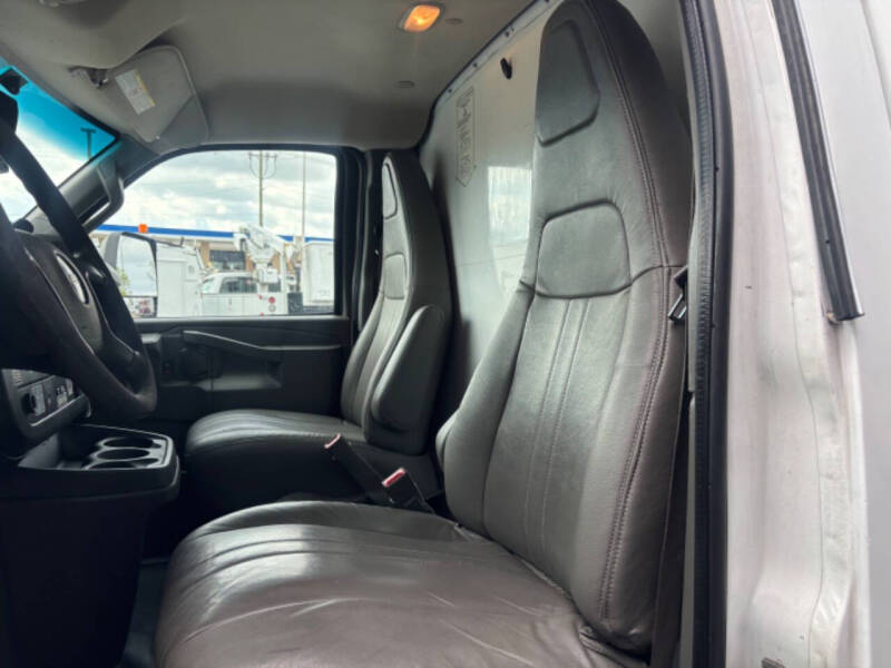 2016 GMC Savana
