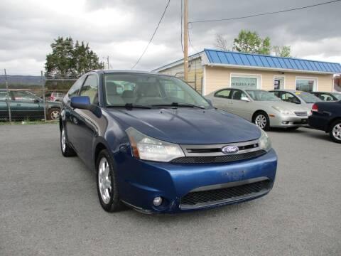 2009 Ford Focus for sale at Supermax Autos in Strasburg VA