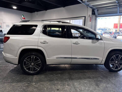 2018 GMC Acadia Denali