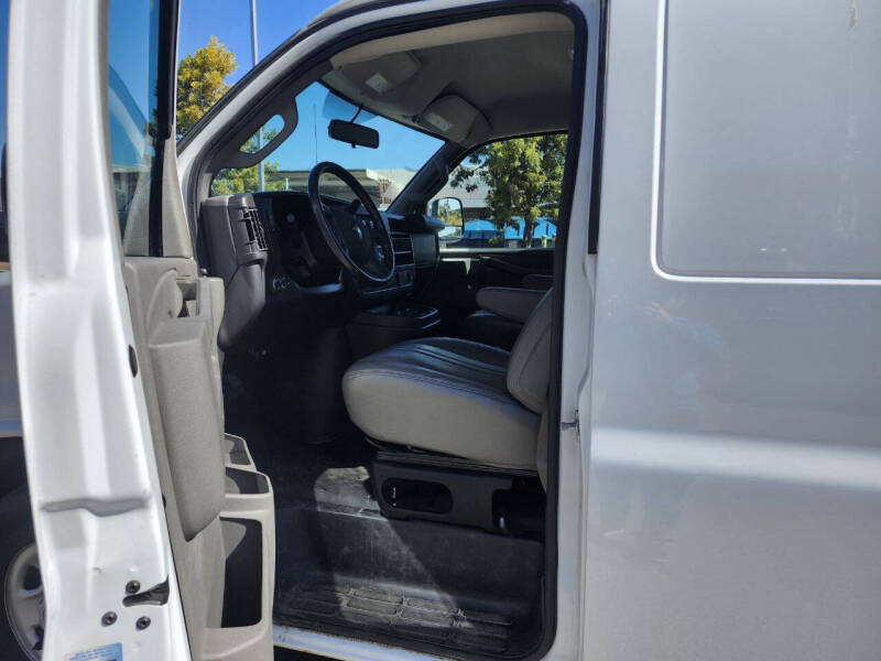 2021 Chevrolet Express 2500