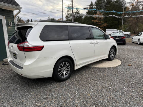 2018 Toyota Sienna Limited Premium 7-Passenger