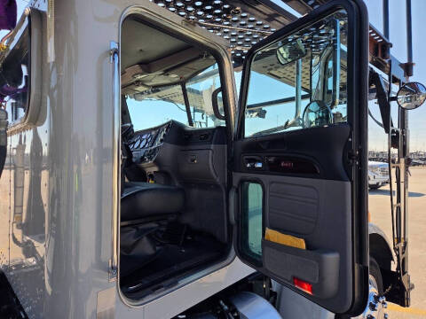 2020 Peterbilt 365