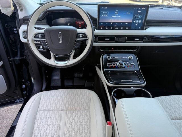 2022 Lincoln Nautilus Black Label