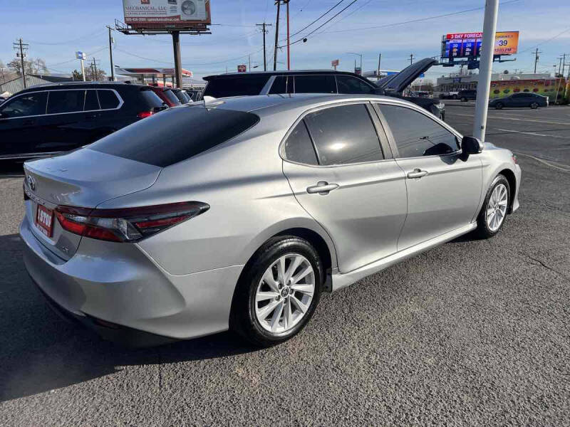 2022 Toyota Camry LE