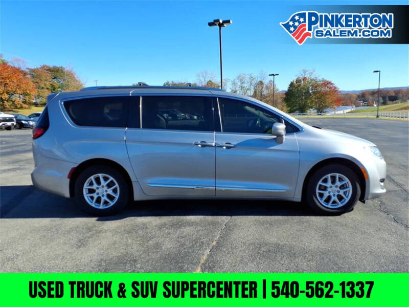 2020 Chrysler Pacifica Touring L