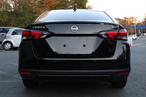 2022 Nissan Versa SV