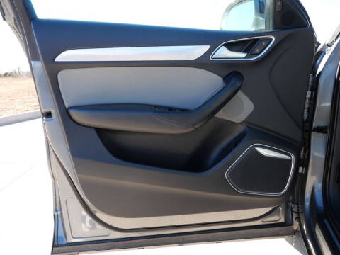 2016 Audi Q3 2.0T quattro Prestige