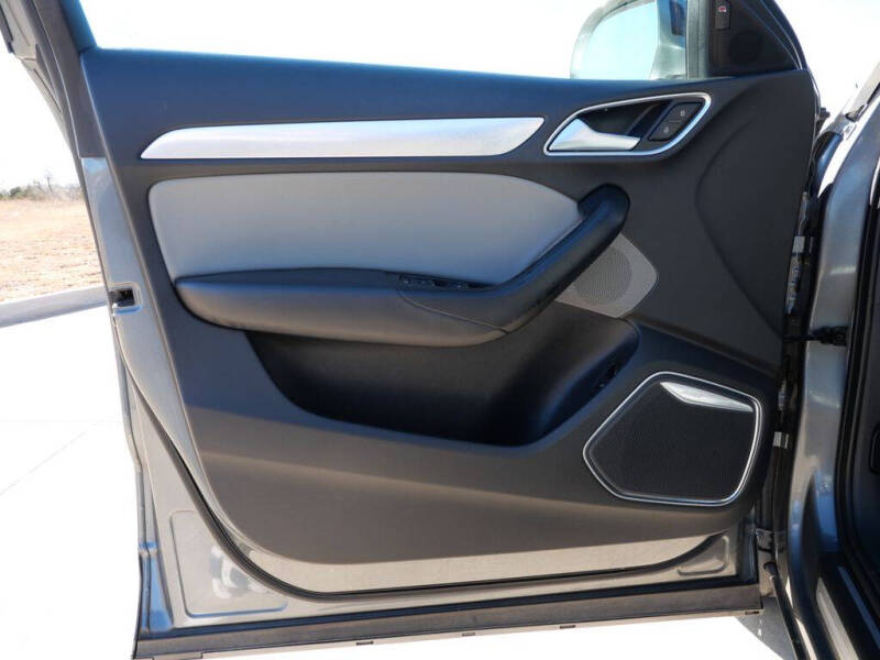 2016 Audi Q3 2.0T quattro Prestige