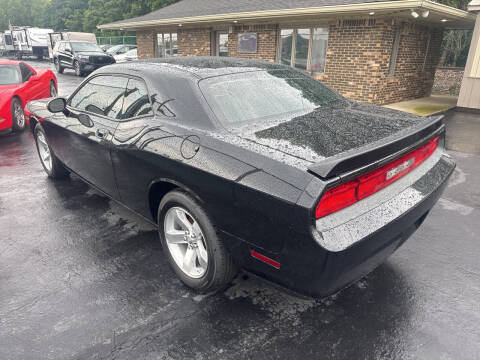 2009 Dodge Challenger SE