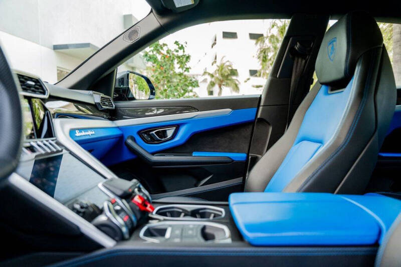 2020 Lamborghini Urus