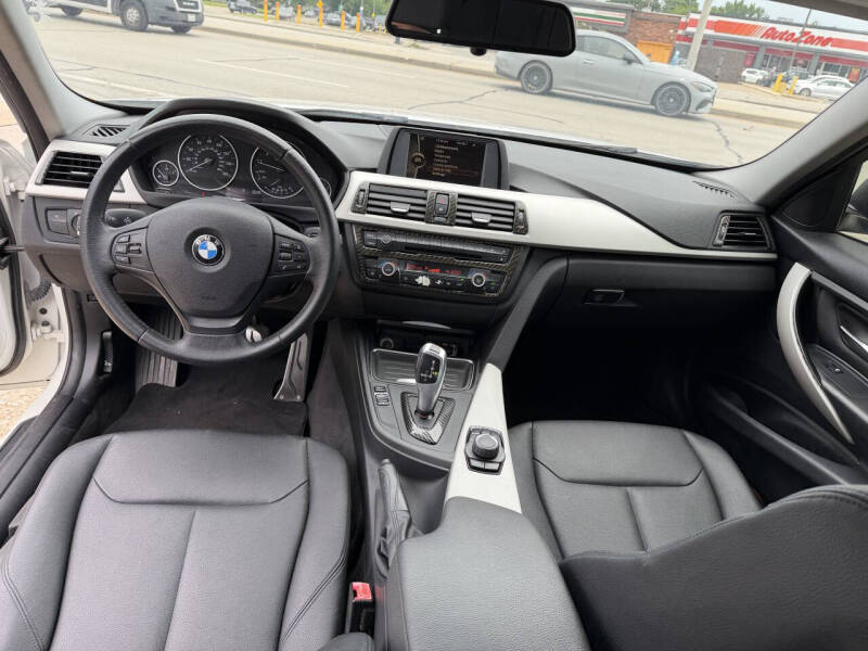 2013 BMW 3 Series 320i