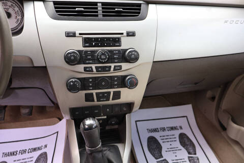 2010 Ford Focus SES