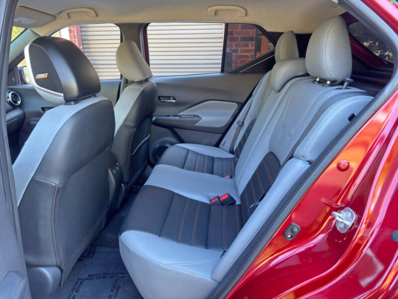 2023 Nissan Kicks SR