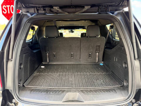 2022 Chevrolet Suburban LT