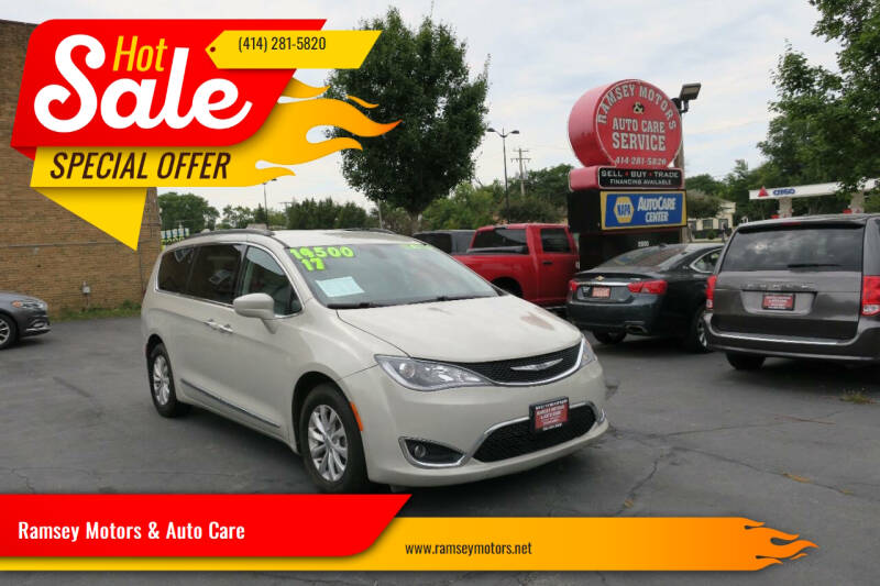 2017 Chrysler Pacifica Touring-L