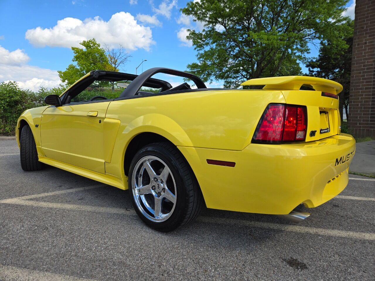 2001 Ford Mustang 98