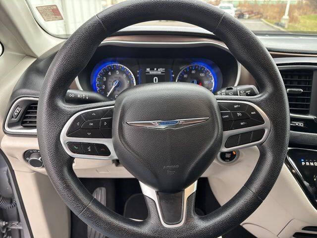 2020 Chrysler Voyager LXi