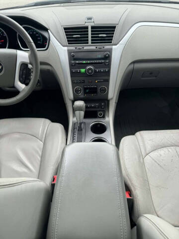 2011 Chevrolet Traverse LT
