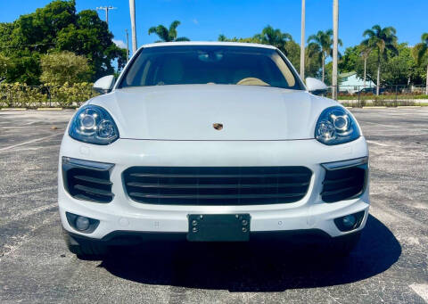 2017 Porsche Cayenne S E-Hybrid Platinum Edition