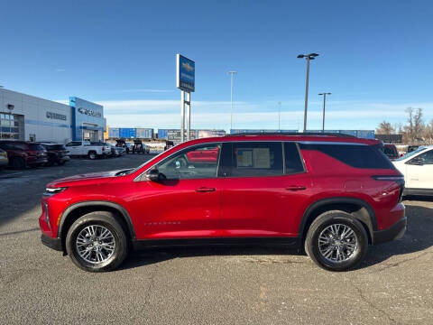 2025 Chevrolet Traverse LT