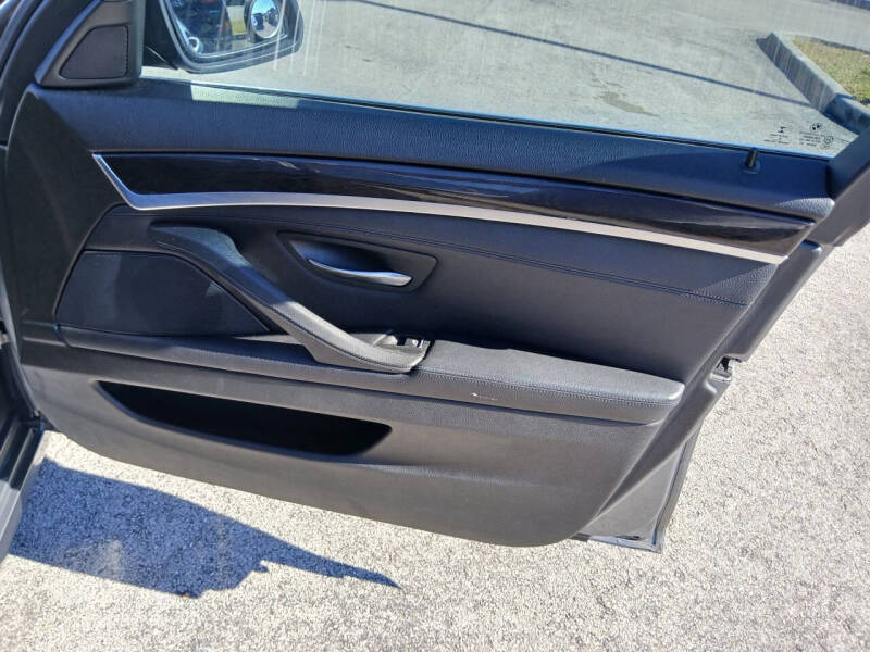 2016 BMW 5 Series 528i