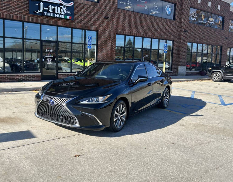 2021 Lexus ES 300h