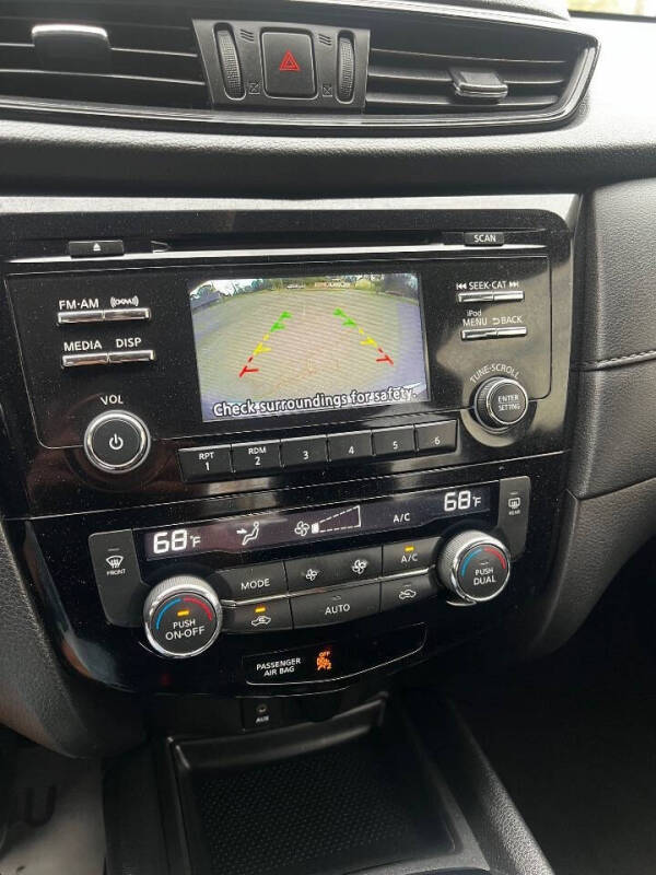 2017 Nissan Rogue SV