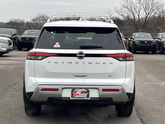 2025 Nissan Pathfinder SL